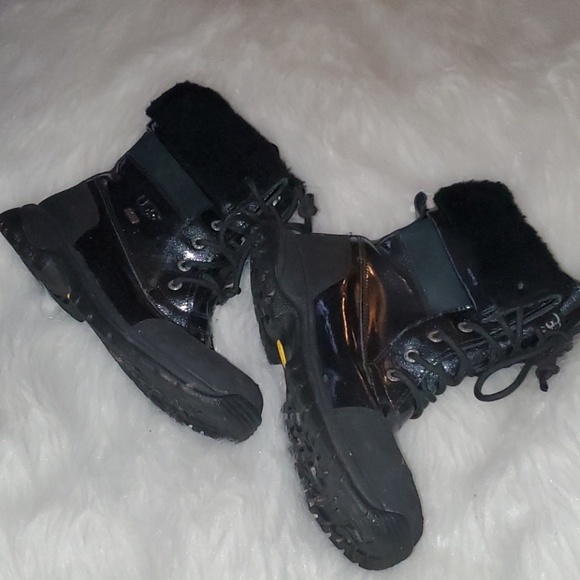 UGG S. 5 Black Leather & Blue Glitter Sides - Picture 2 of 16